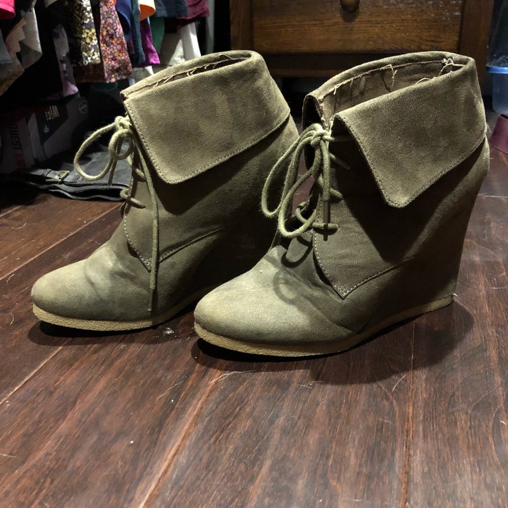 đź’‹Wedge booties - Picture 2 of 4